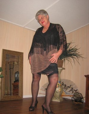 TAC Amateurs pleased to share with you a free xxx photo gallery with Girdle Goddess xxx gallery 266065