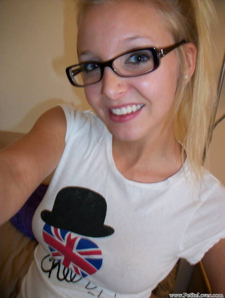 Petite Lover invite you to explore xxx pics featuring Elle xxx gallery 240398