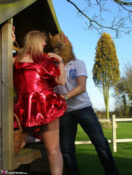 TAC Amateurs are proud to present you with xxx pics featuring Samantha xxx gallery 269946