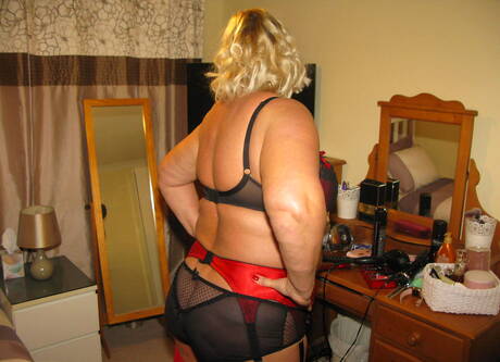 TAC Amateurs invites you to browse their free photos with Chrissy Uk xxx gallery 267663